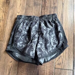 Nike NWT Dri-FIT Tempo Womens Running Shorts Grey Black Abstract FZ3482-010 XS